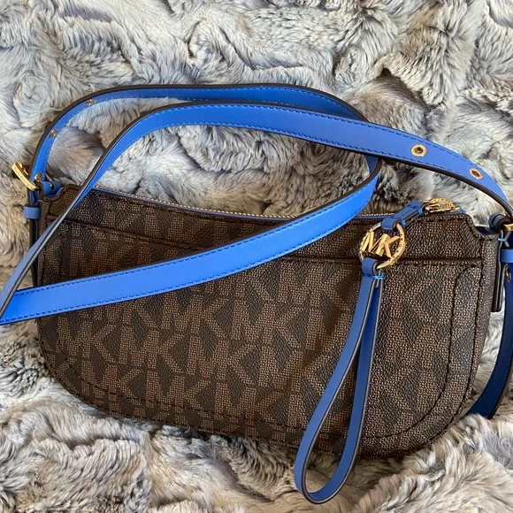 Michael Kors Camden Crossbody - Picture 6 of 10